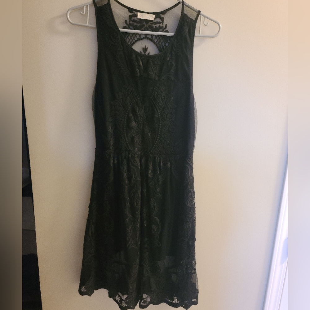 🦄 Gentle Fawn lace black dress